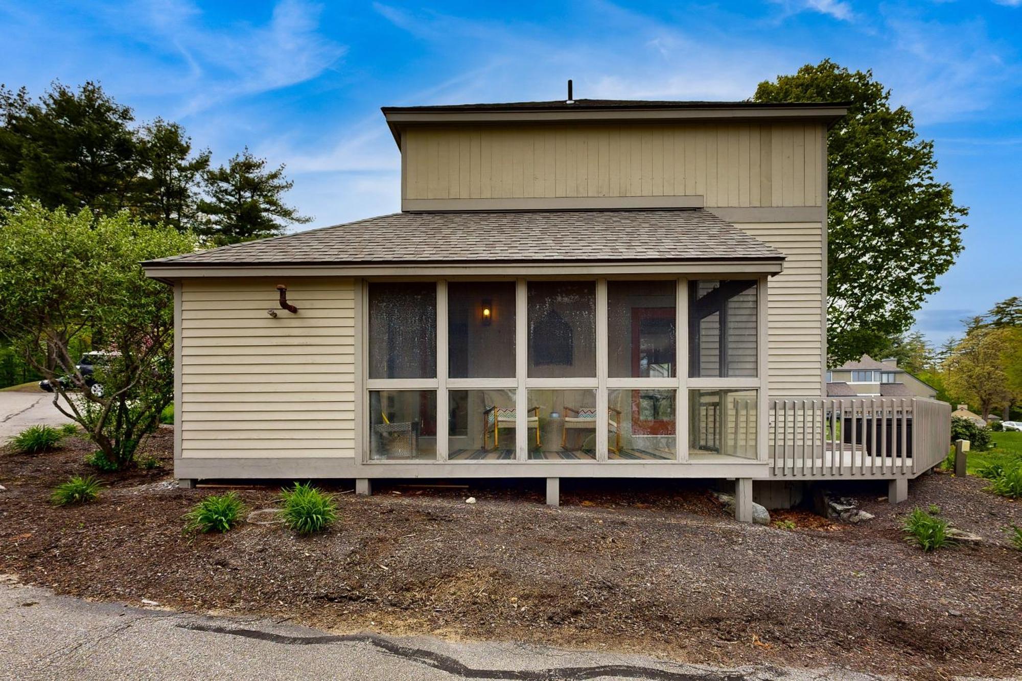 Samoset Condo On Lake Winnipesaukee Gilford Room photo