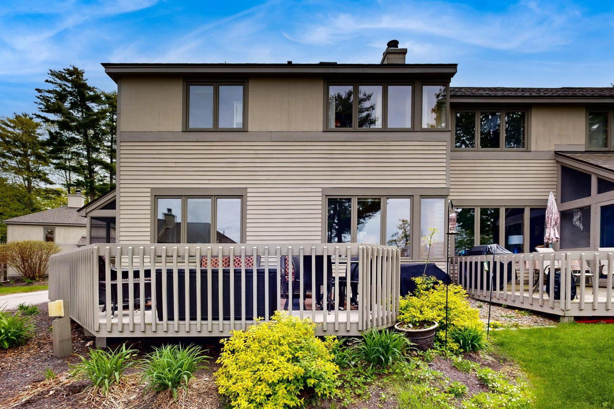 Samoset Condo On Lake Winnipesaukee Gilford Room photo