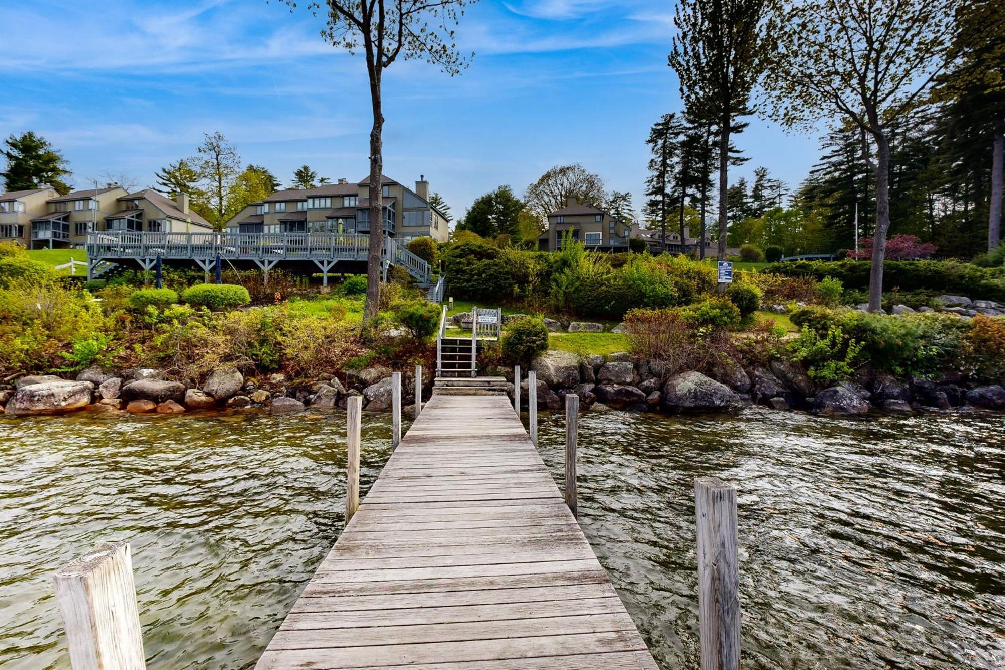 Samoset Condo On Lake Winnipesaukee Gilford Room photo